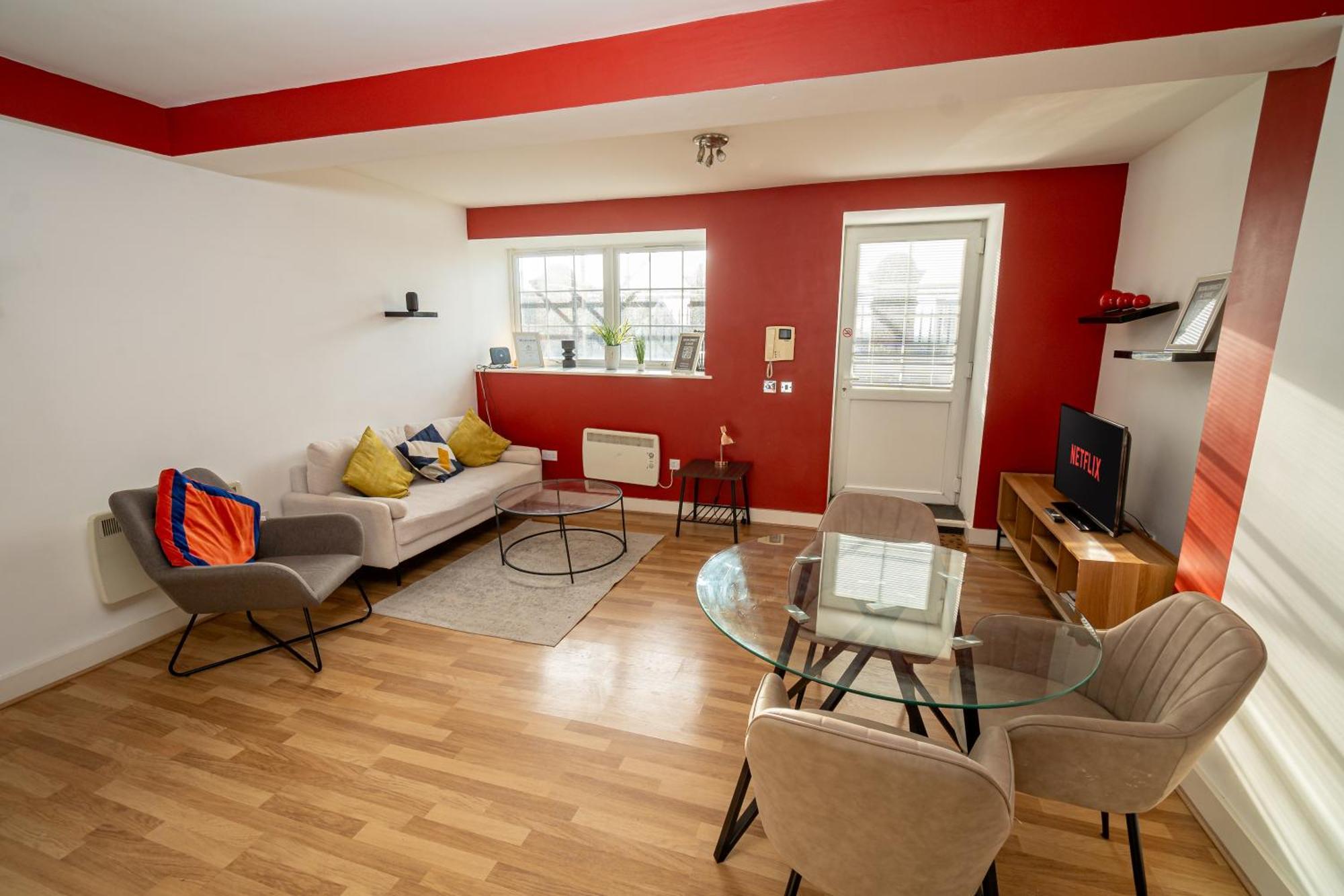 Cozy And Modern 2-Bed Apartment Swansea Exterior foto